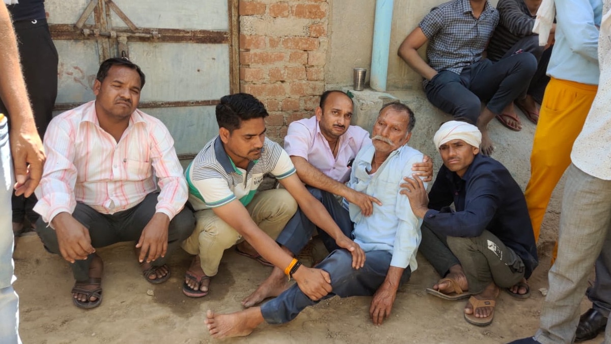 कलयुगी पिता ने पत्नी के साथ दो बच्चों का गला रेता, खुद भी फांसी के फंदे पर झूला