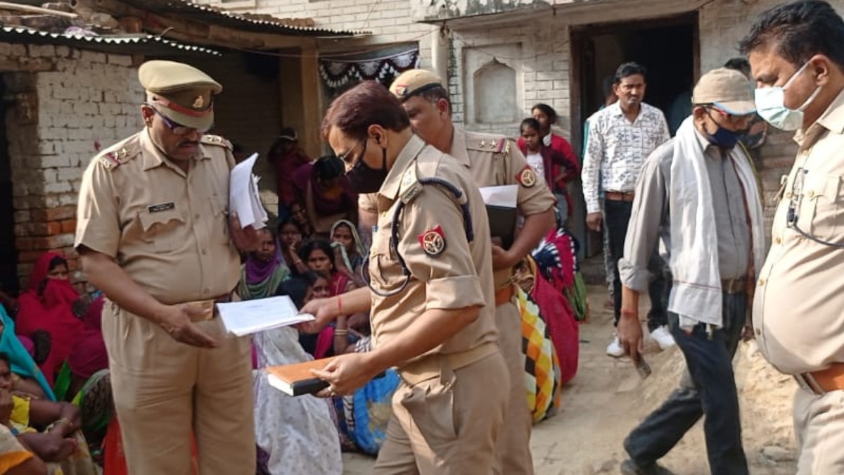 कैमरे के सामने पत्नी ने कबूली पत‍ि की हत्या की बात, सोते में प्रेमी देवर ने काट दी थी गर्दन  