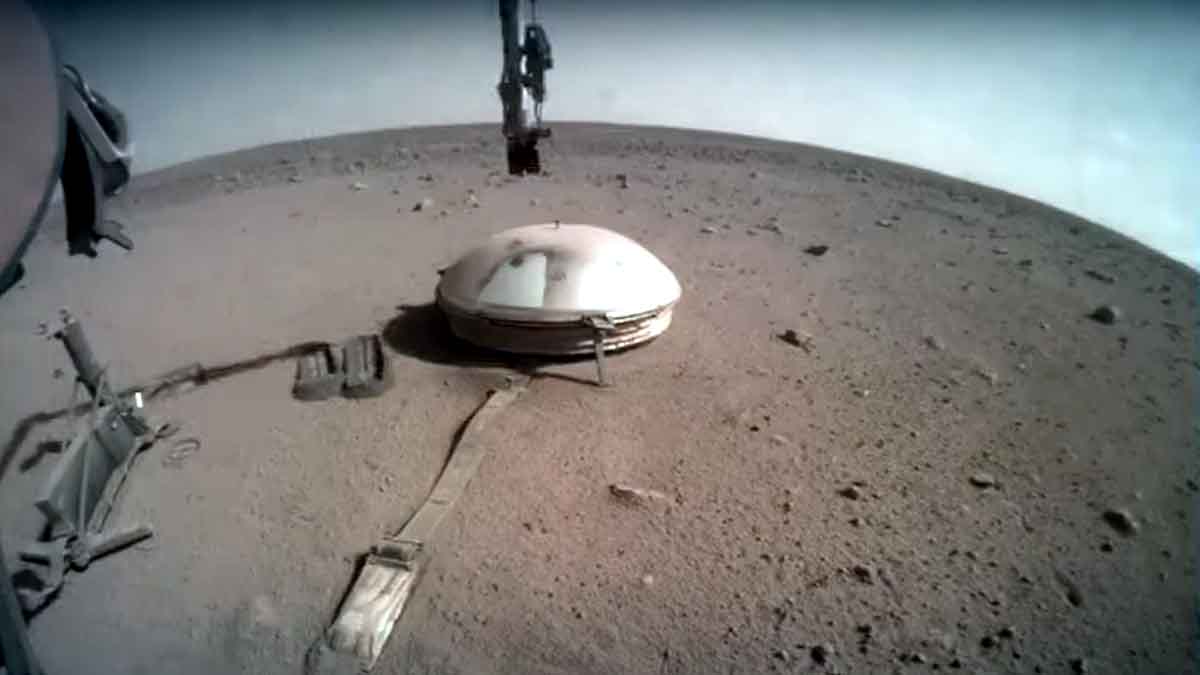 NASA InSight Detects 2 Quakes on Mars