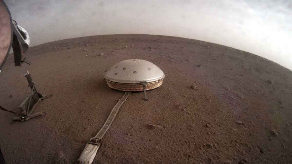 NASA InSight Detects 2 Quakes on Mars