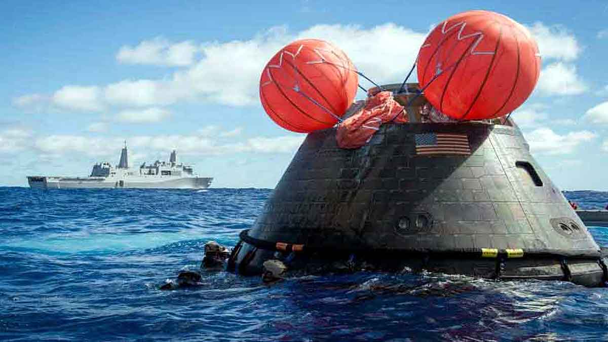 NASA SpaceX Moonwalkers