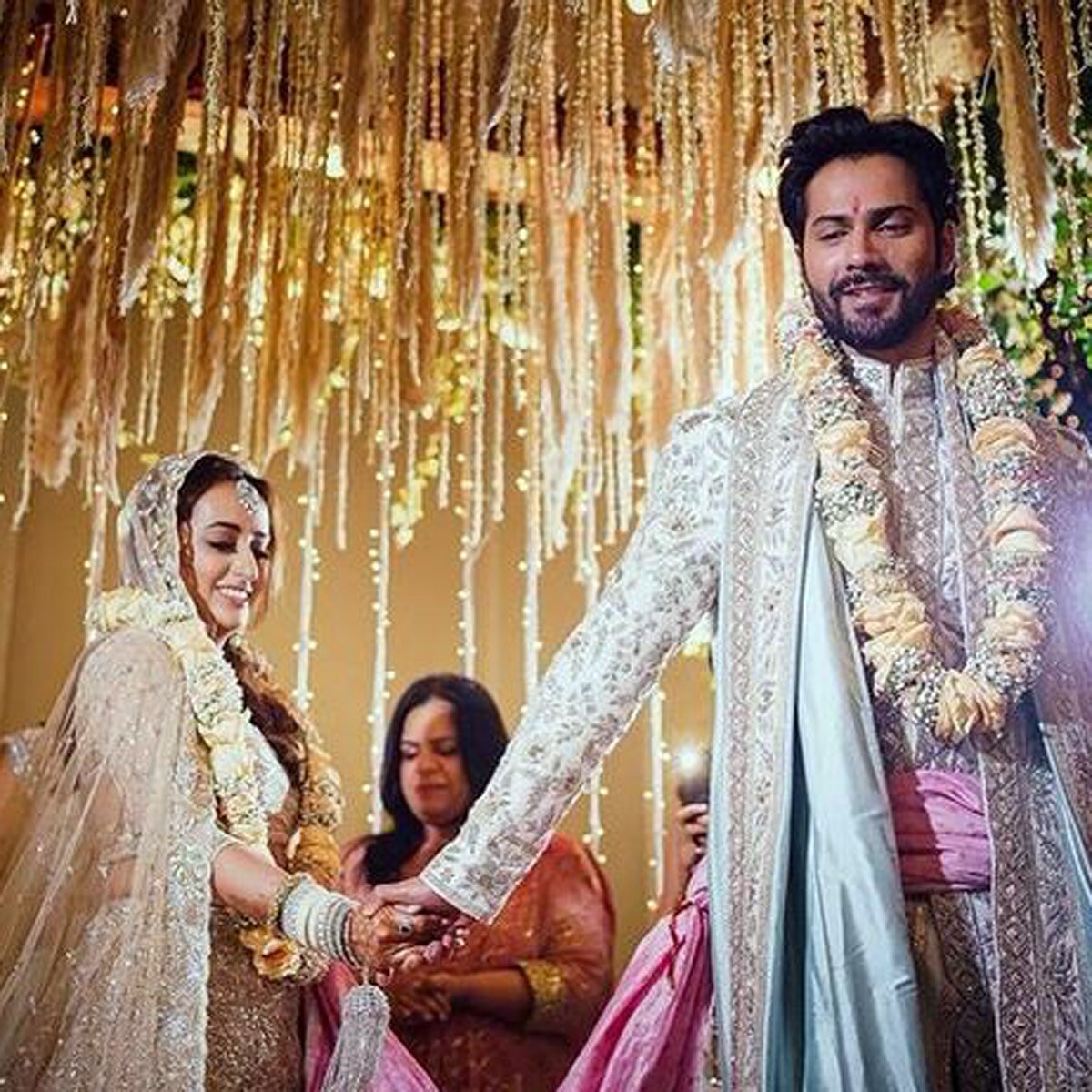 नताशा और वरुण