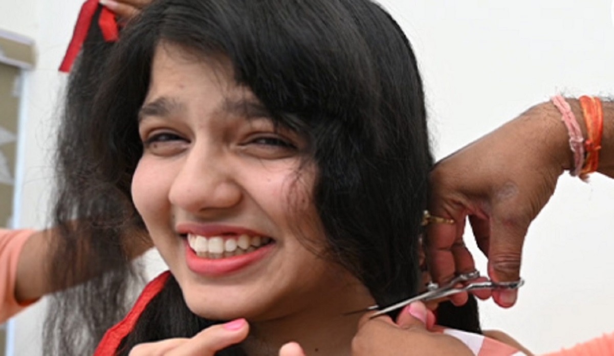 nilanshi patel longest hair