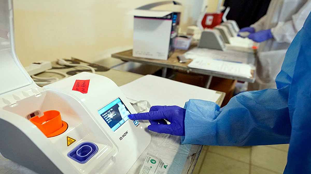 Pfizer Moderna Vaccines New York B.1.526 