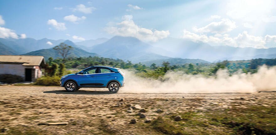 Tata Nexon EV में फीचर्स