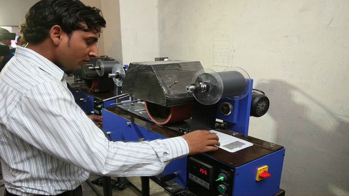 कौन जारी करता है हाई सिक्योरिटी नंबर प्लेट?