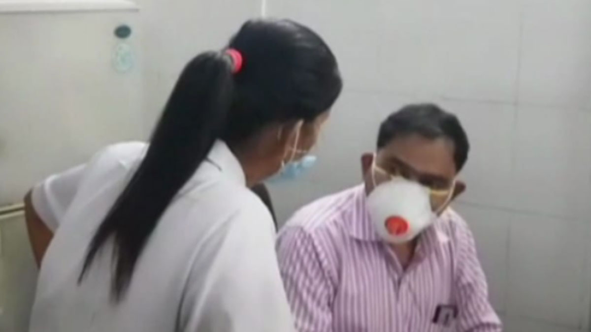 नर्स ने डॉक्टर को मारा थप्पड़ 