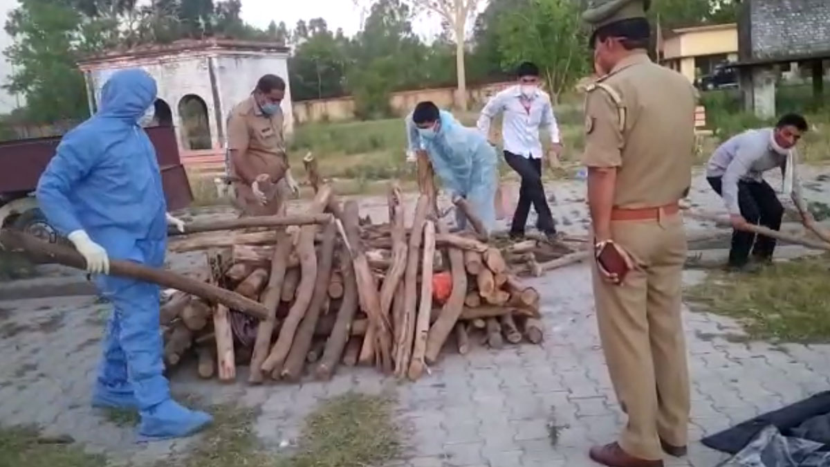  पुलिस की मदद से हुआ बुजुर्ग महिला का संस्कार 