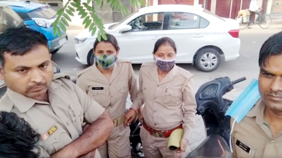 कारपेंटर ने महिला की हत्या कर दी 