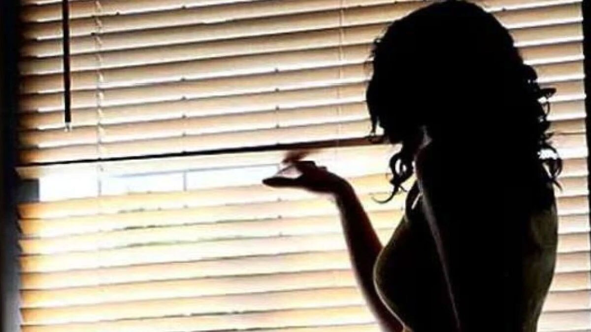 पुलिस ने हनी ट्रैप गैंग के पांच सदस्यों को गिरफ्तार किया 