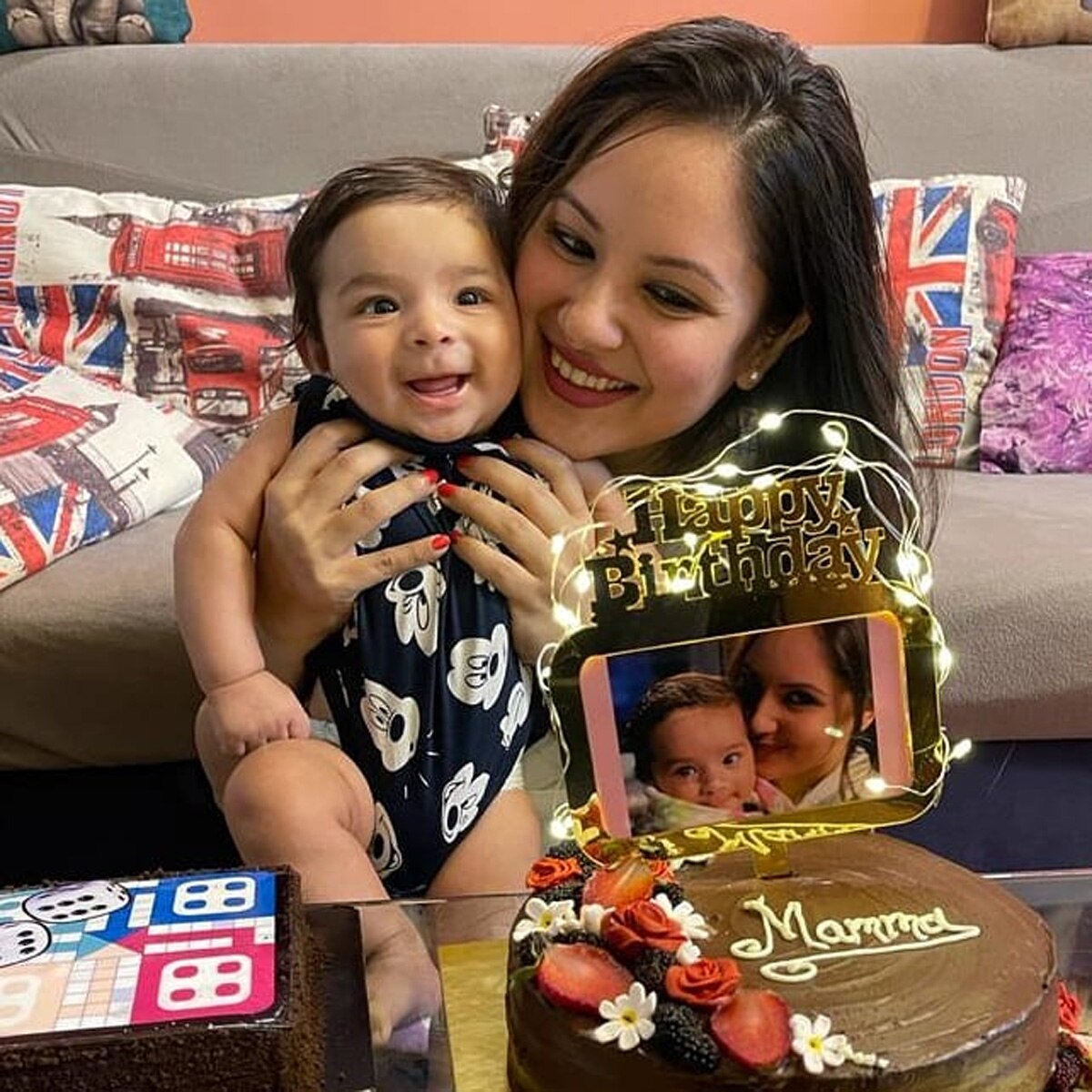 पूजा बनर्जी  