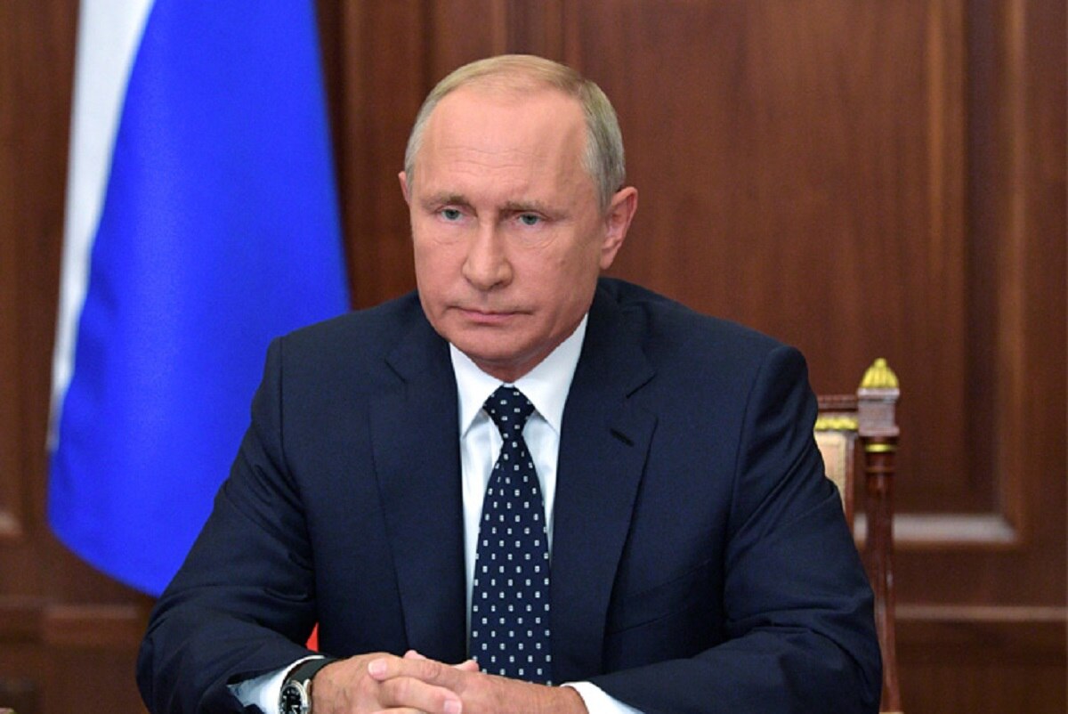 पुतिन के सैकड़ों अधिकारी क्वारंटीन