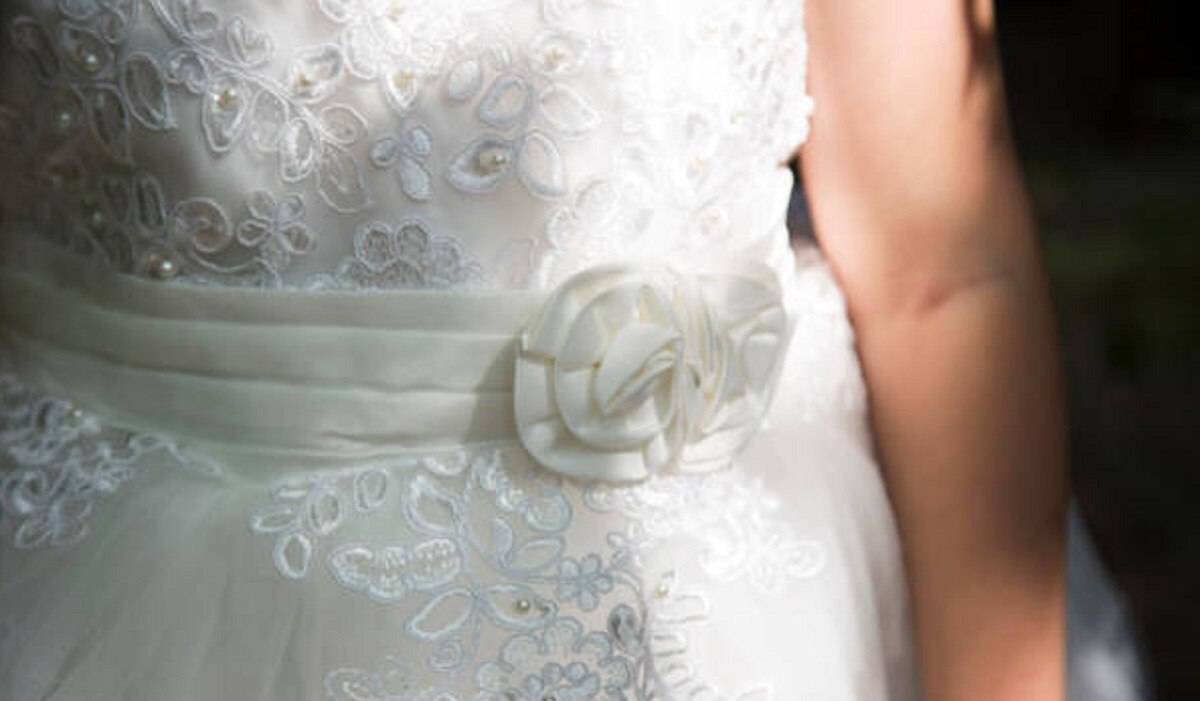 bride tips to waitress