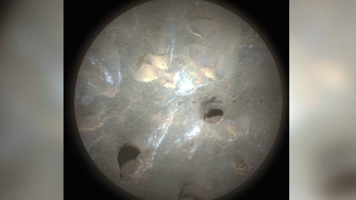 Green Rock on Red Mars