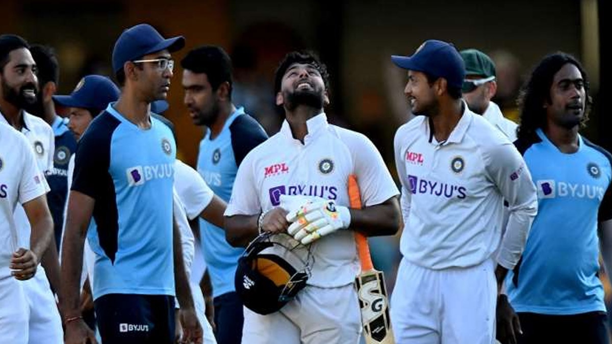 urvashi rautela replies after relationship rumours with rishabh pant