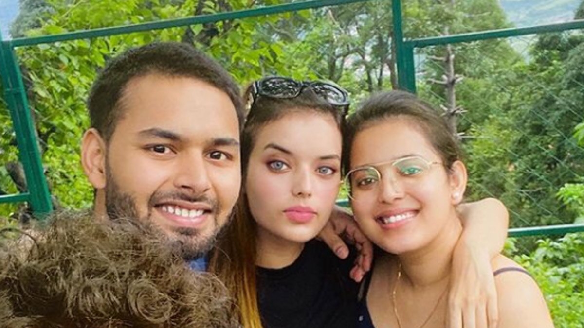 isha negi picks her favorite cricket player 