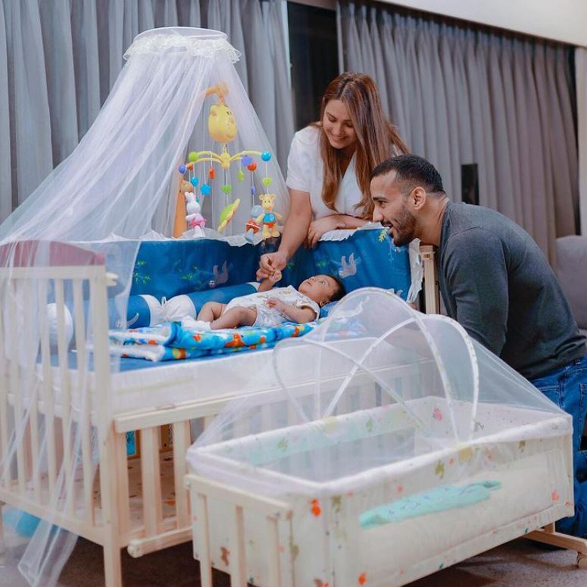 अनीता हसनंदानी-रोह‍ित रेड्डी बेटे के साथ 