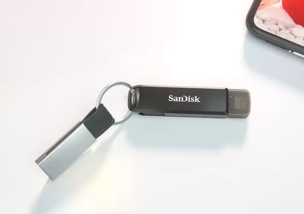 SanDisk iXpand Flash Drive Luxe 