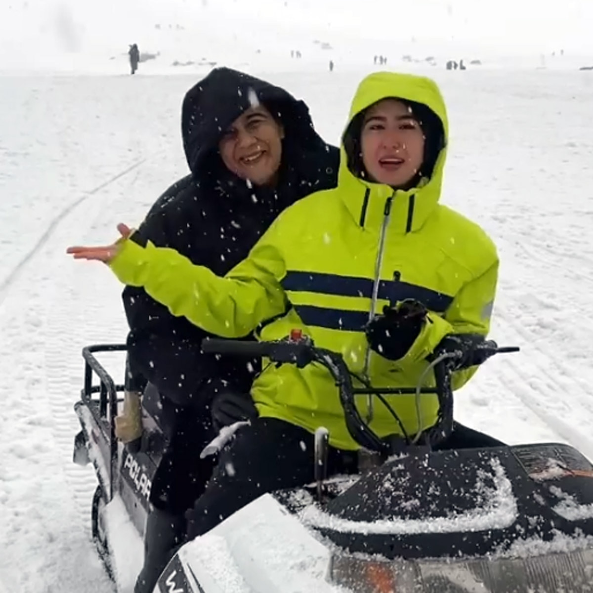 सारा अली खान-अमृता 