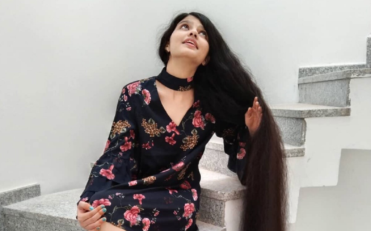 nilanshi patel longest hair