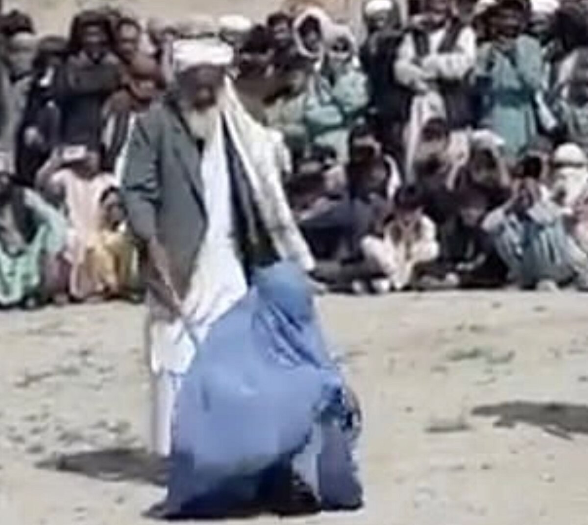 तालिबान ने चौराहे पर दी सजा