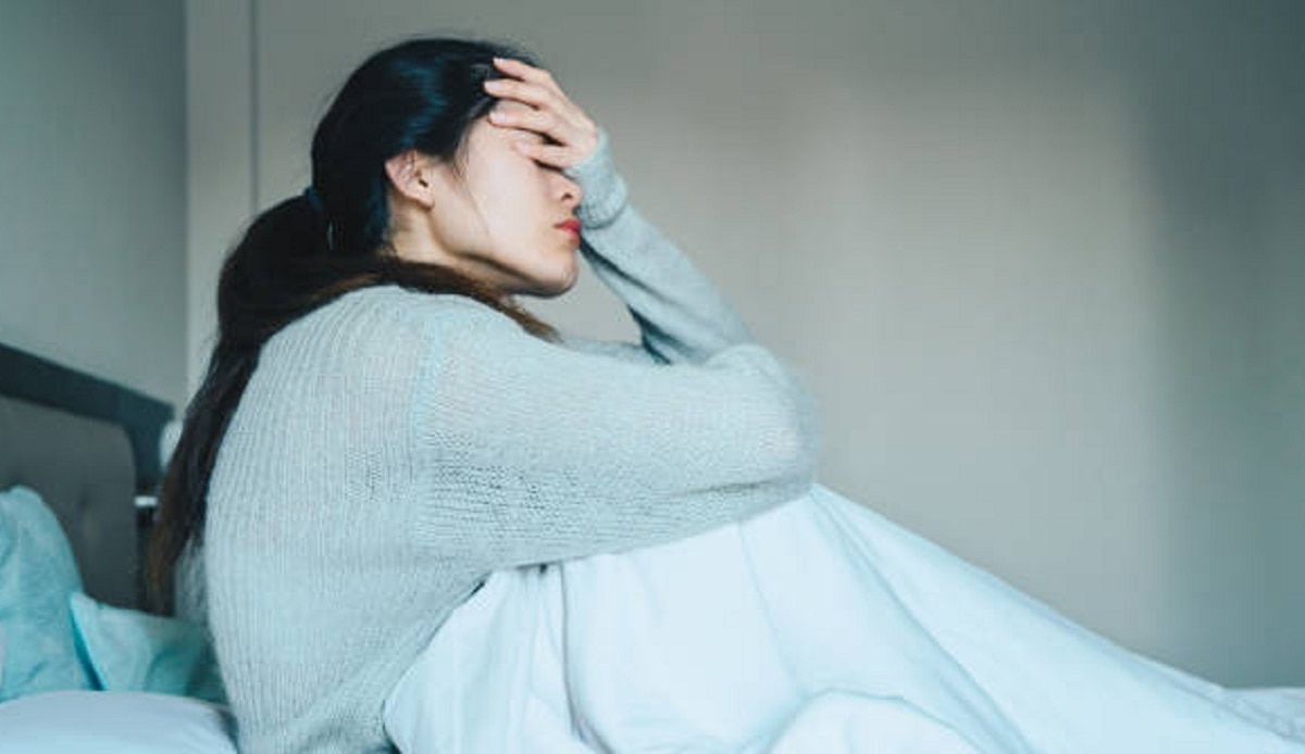 महिला ने पति को सेक्स वर्कर संग पकड़ा