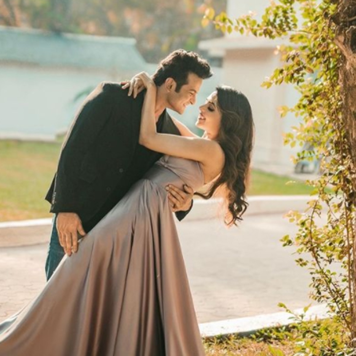 सुगंधा मिश्रा-संकेत भोसले 