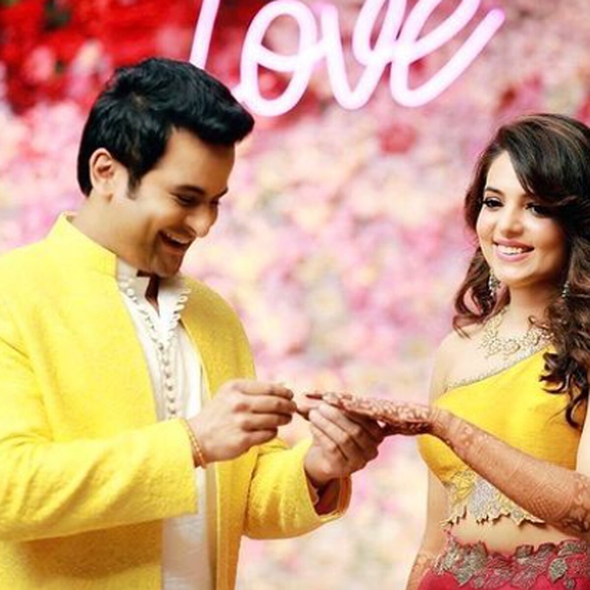 सुगंधा मिश्रा-संकेत भोसले  