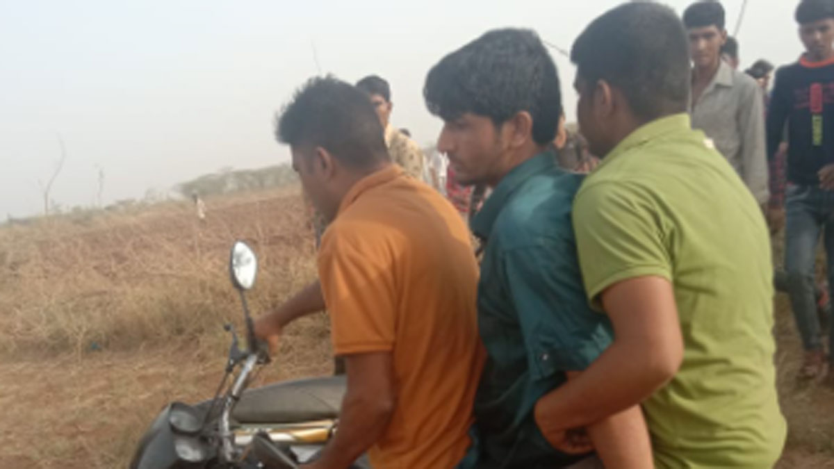 मां और भाई को मार डाला 