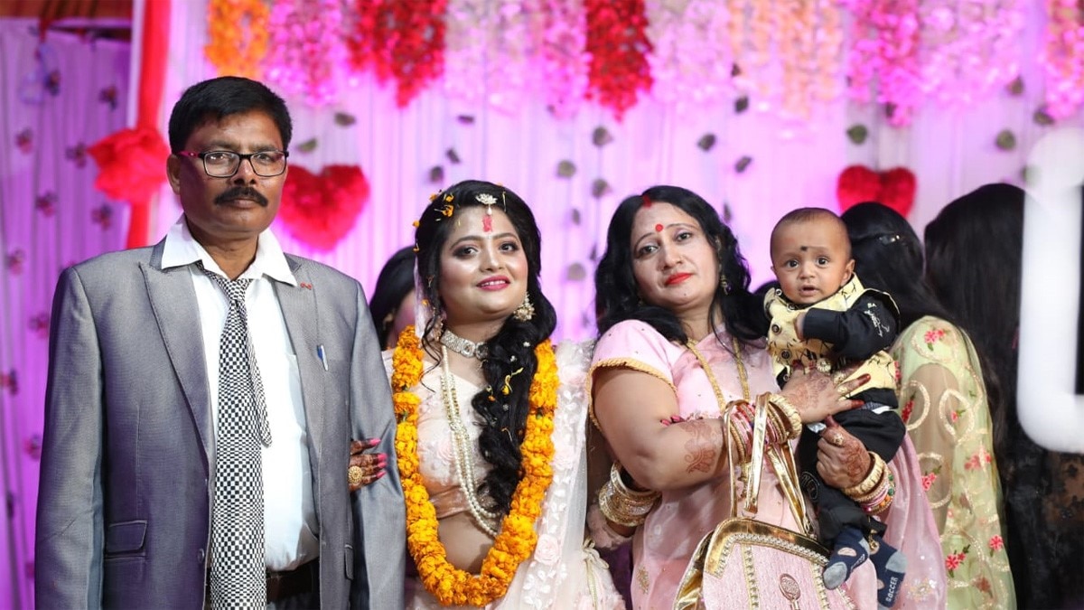 कोरोना की वजह से टालनी पड़ी शादी की तारीख