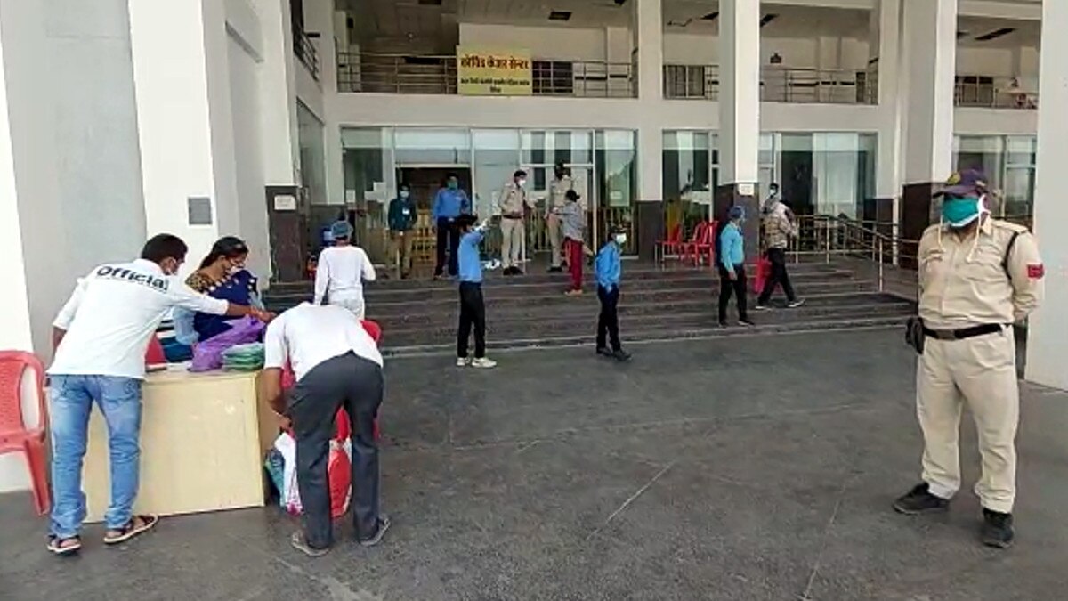 Delivery of corona infected woman