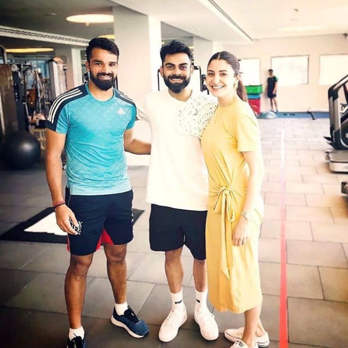 संजय पहल, विराट-अनुष्का 