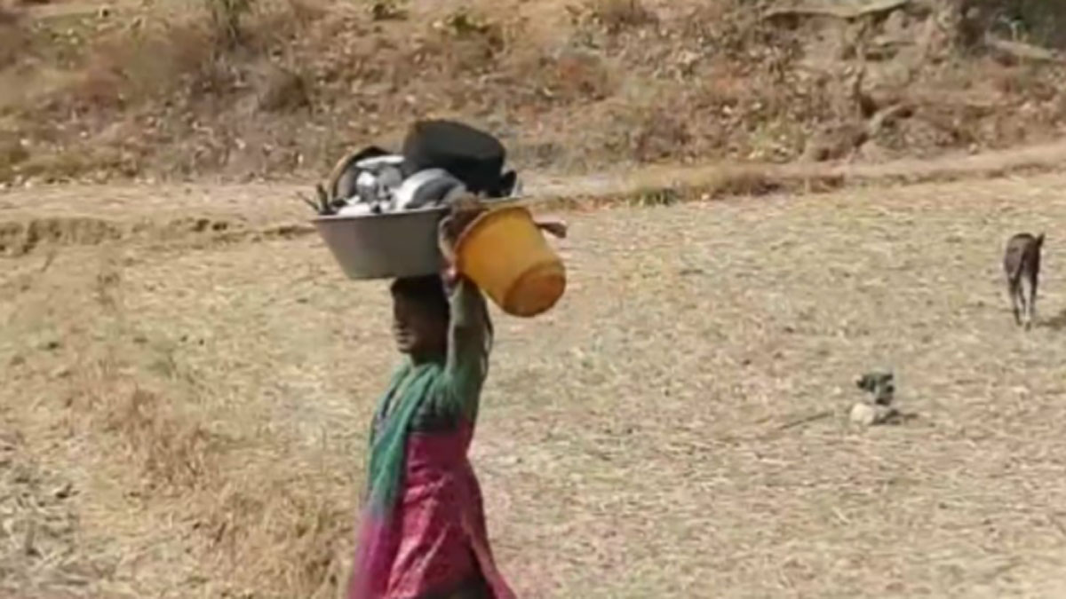 कोरोना के खौफ की वजह से पानी का संकट खड़ा हुआ 