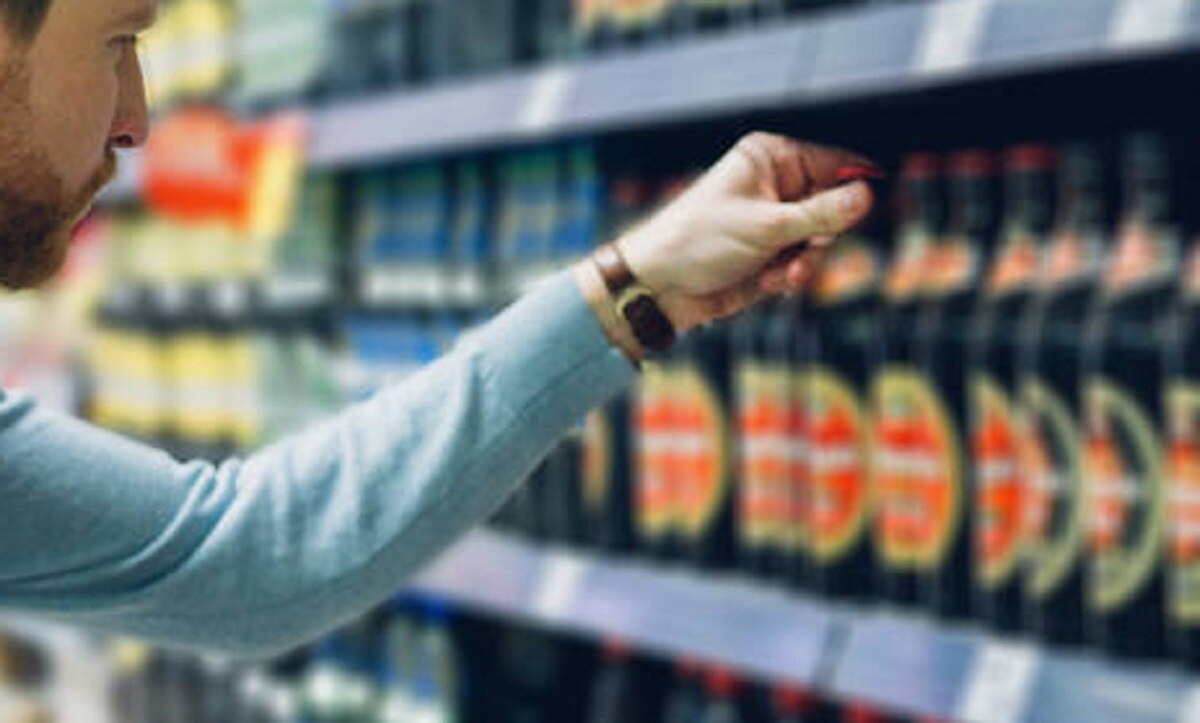 शराब दुकान की रिकॉर्डतोड़ नीलामी