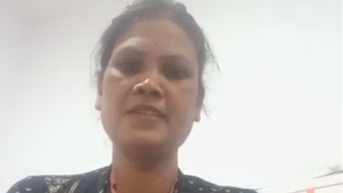 महिला ने मृत व्यक्ति के मास्क से ली ऑक्सीजन