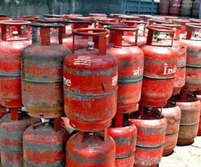 LPG सिलेंडर की कीमत में हो सकता है बदलाव