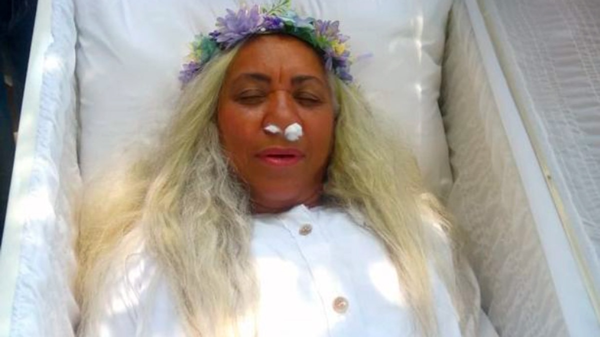 woman fake funeral