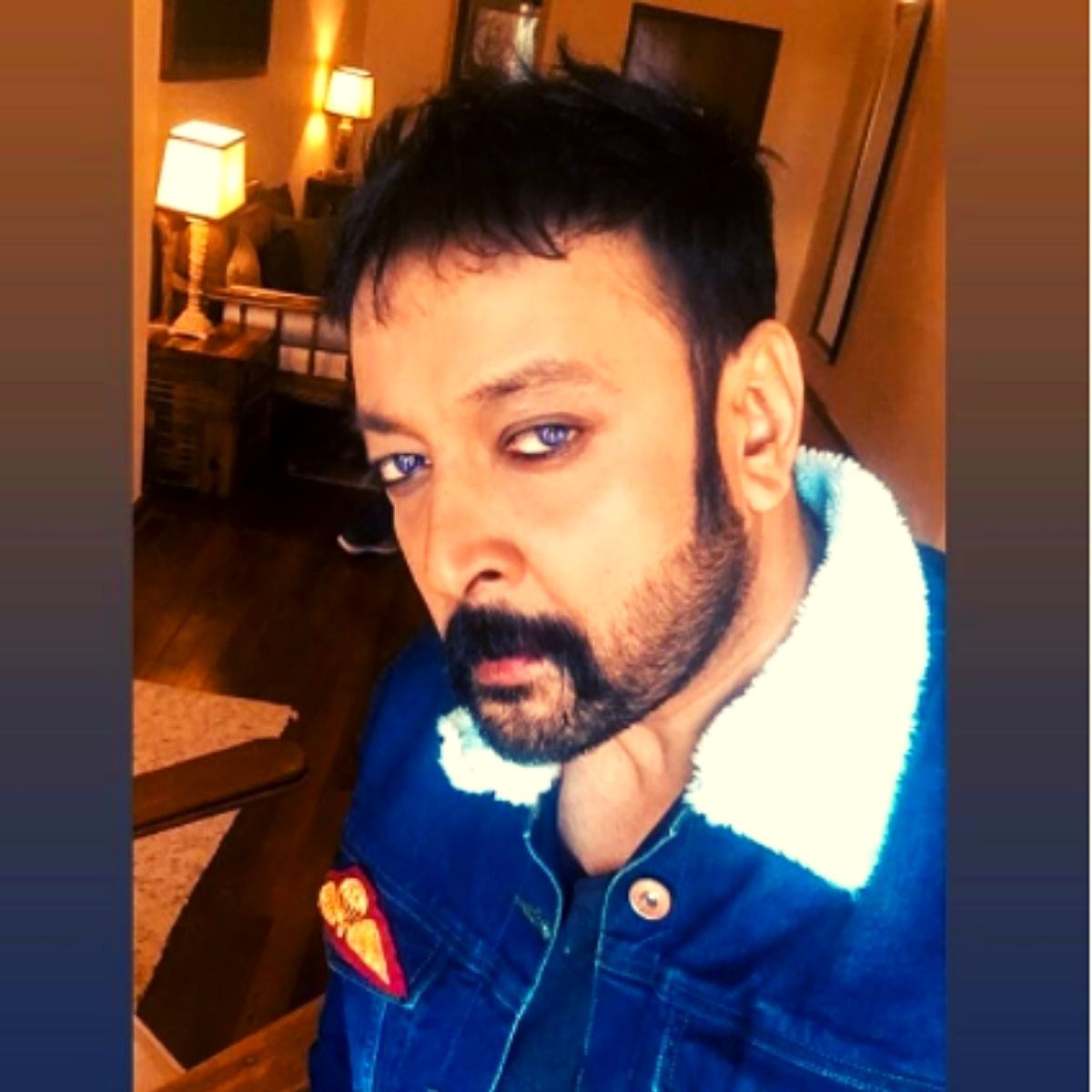 संतोष शुक्ला 