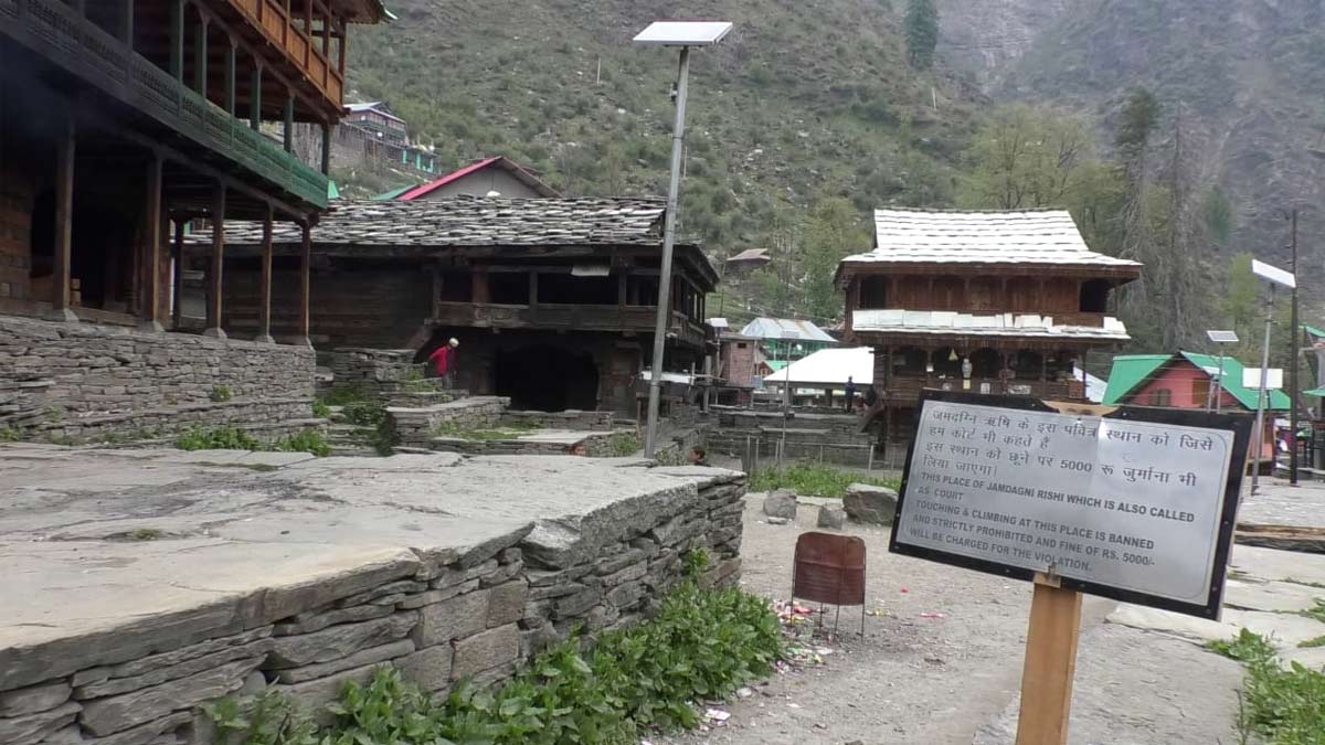 मालाणा गांव में अब तक नहीं पहुंच सका है कोरोना 