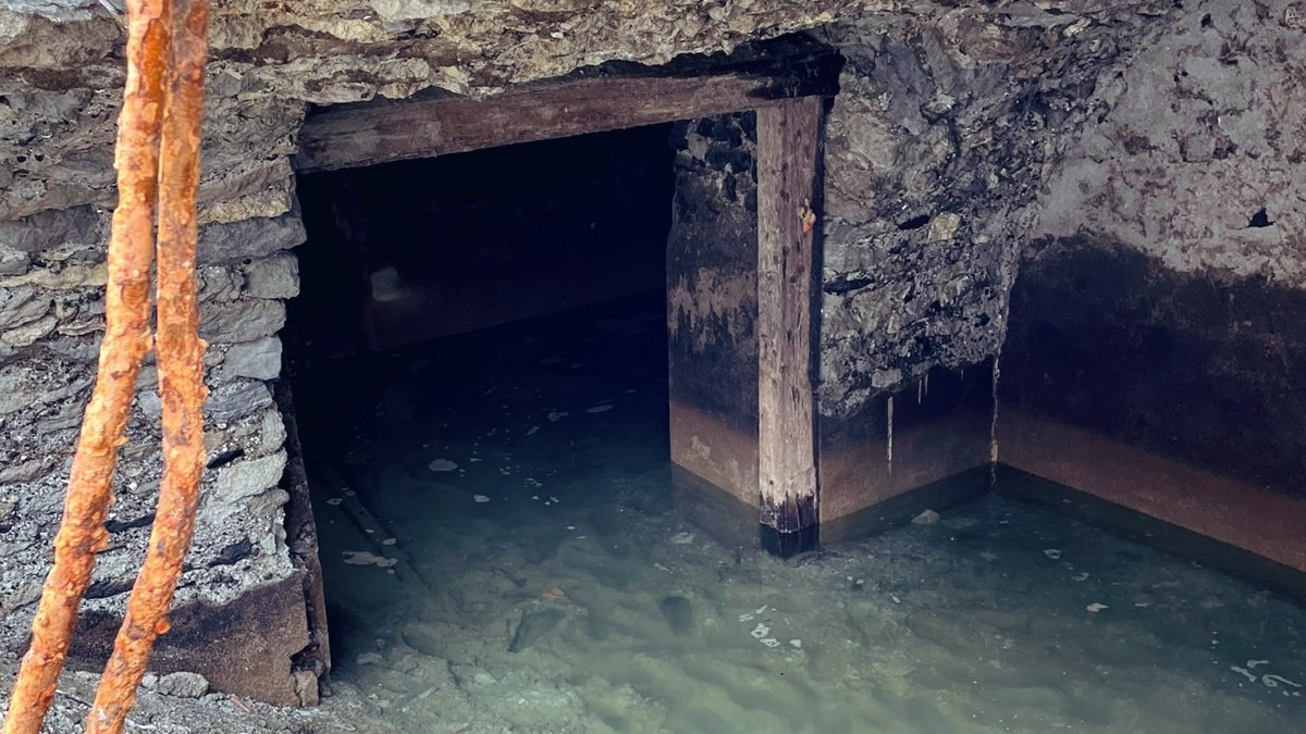 Italian lake, ghost village,