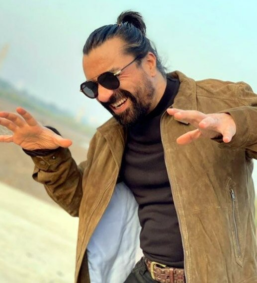  एजाज खान