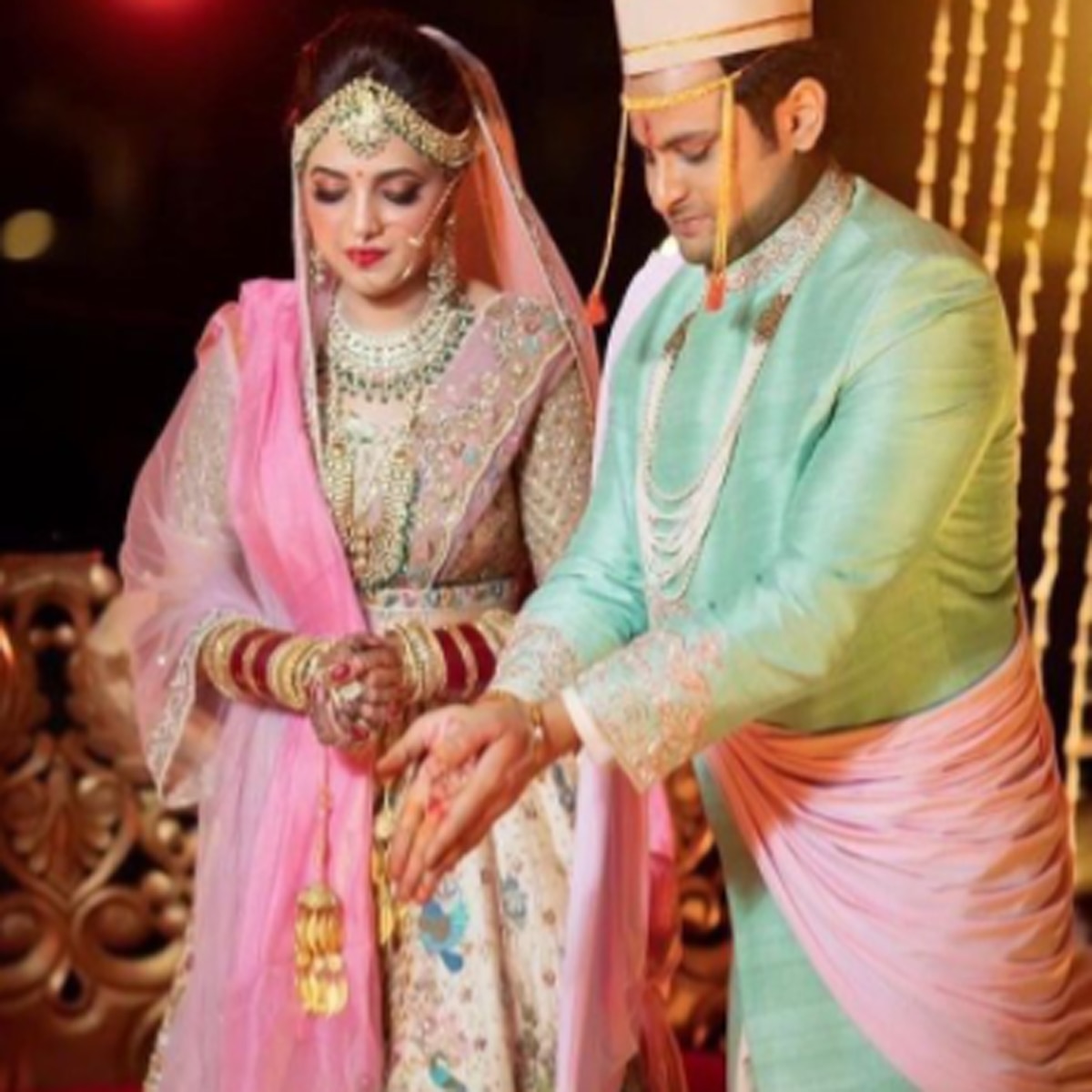 सुगंधा मिश्रा-संकेत भोसले 