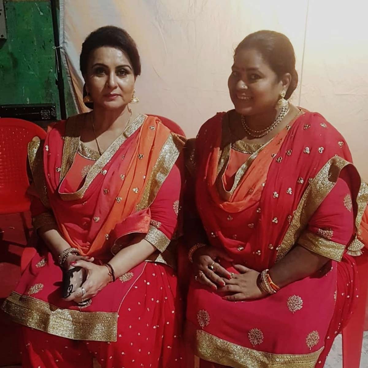 पूनम ढ‍िल्लौं के साथ जून‍ियर आर्ट‍िस्ट