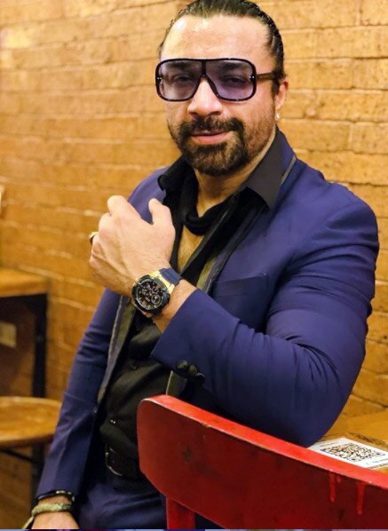  एजाज खान