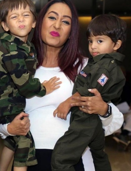  कश्मीरा और कृष्णा 