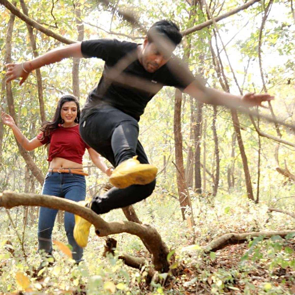 मुकेश ओझा और संचिता बनर्जी 