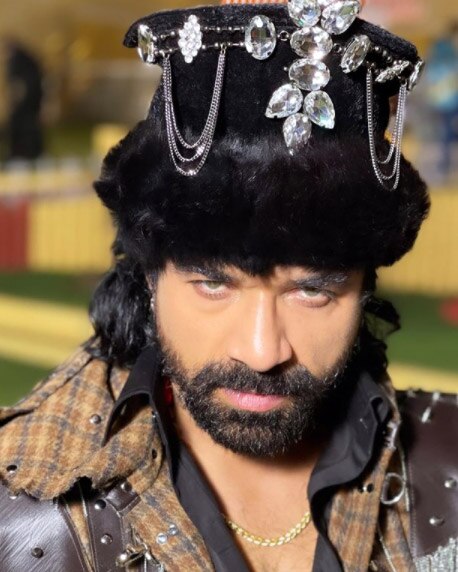  एजाज खान