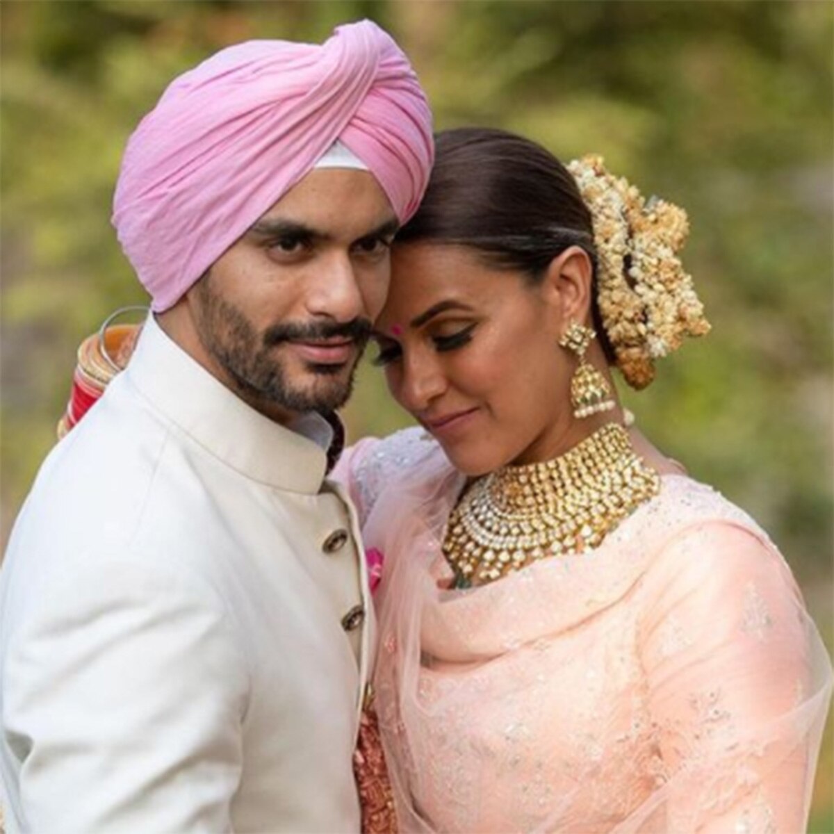 नेहा धूप‍िया-अंगद बेदी 