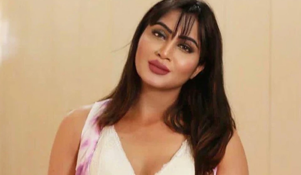 Arshi khan 