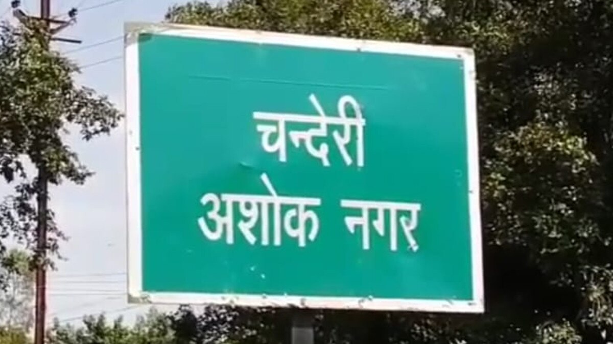 खुद को जिंदा साबित करने युवक काट रहा दफ्तरों के चक्कर, सरकारी कागजों में है मृत घोष‍ित 